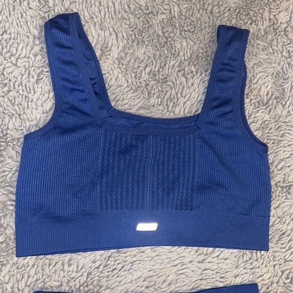 Two Piece Seamless Ribbed Work Out Set - Picture 7 of 9
